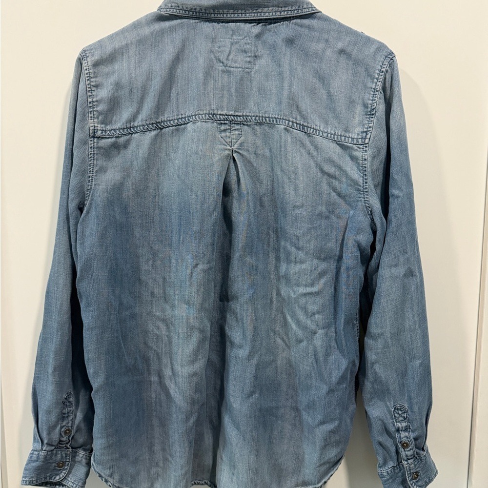 American Eagle Outfitters Light Blue Denim Shirt boyfriend fit - Picture 2 of 5